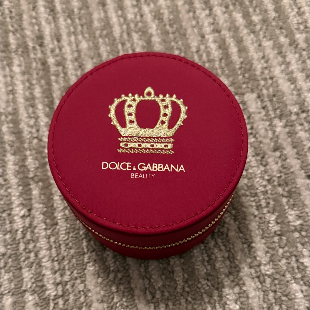 Dolce Gabbana Red Round Case With Gold Crown 65$